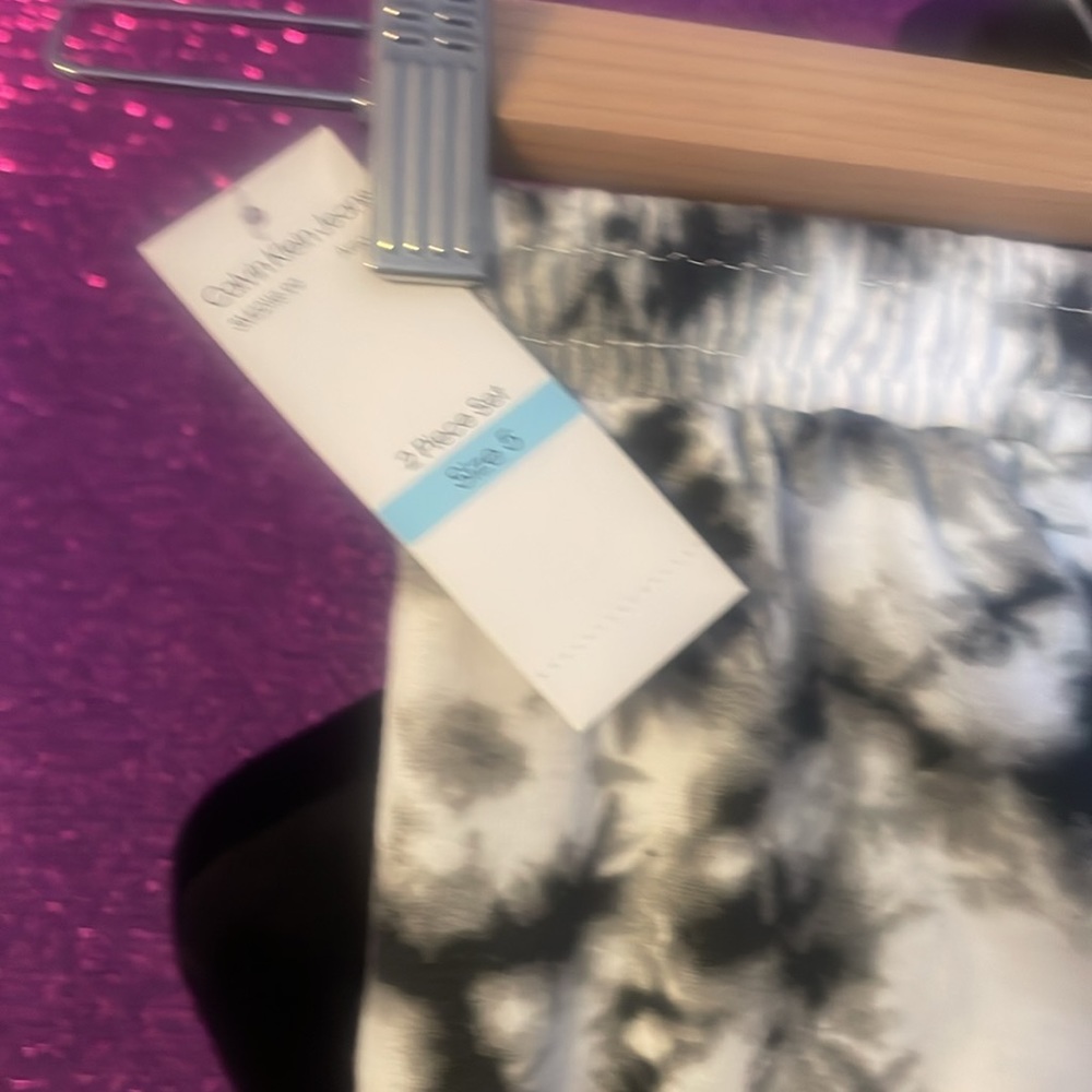Calvin Klein Jeans 2 piece set - Picture 9 of 10